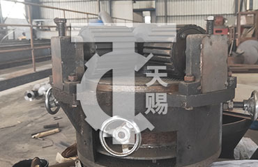 平模擠壓造粒機